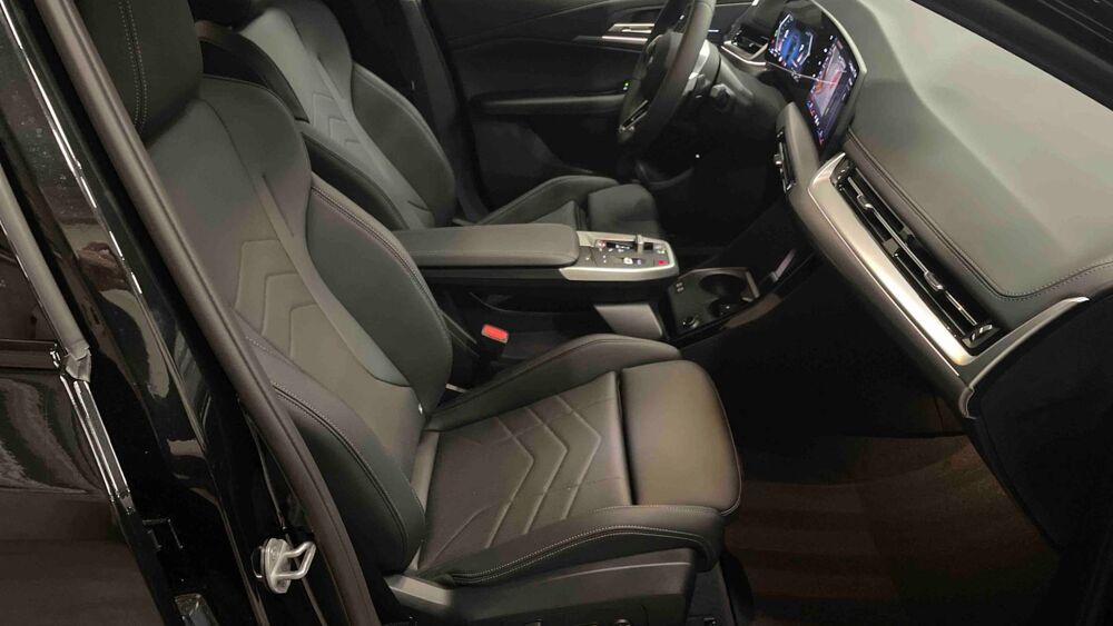 Serie 2 Active Tourer 220i 170 ch DKG7 2025 occasion 94430 Chennevi&egrave;res-sur-Marne