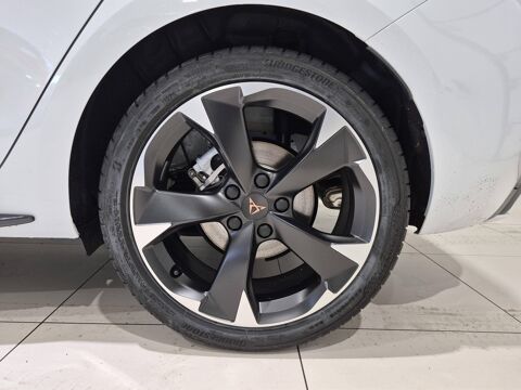 Leon 1.5 eTSI Hybrid 150 ch DSG7 2026 occasion 25000 Besan&ccedil;on