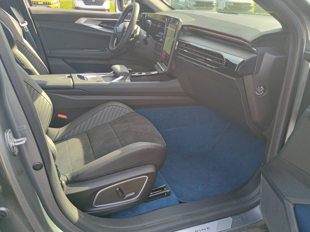 Rafale hyper hybrid E-Tech 300 ch 4x4 2025 occasion 61000 Alen&ccedil;on