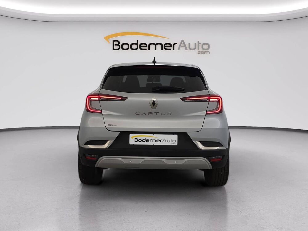 Captur mild hybrid 160 EDC 2023 occasion 29000 Quimper