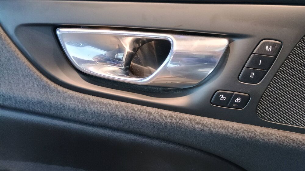 V60 T8 Twin Engine 303 ch + 87 ch Geartronic 8 2020 occasion 35760 Saint-Gr&eacute;goire