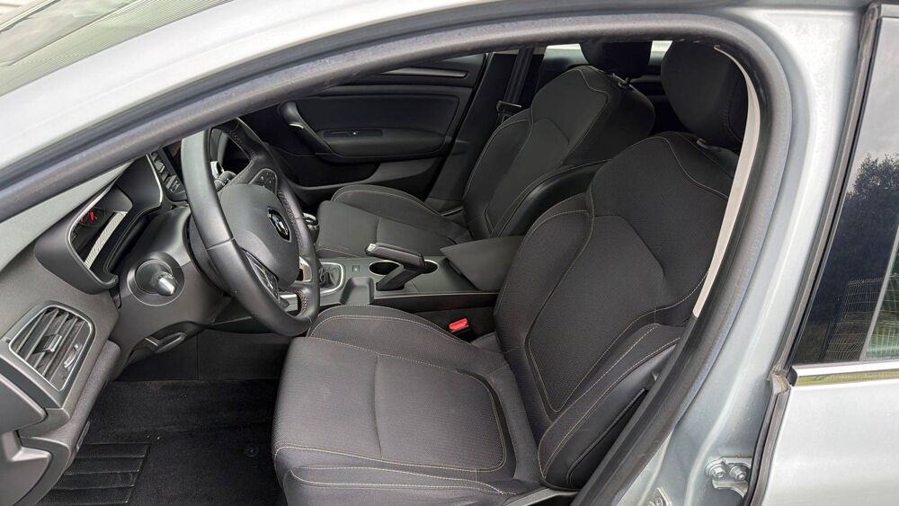 M&eacute;gane IV Berline Blue dCi 115 - 21B 2021 occasion 22200 Guingamp
