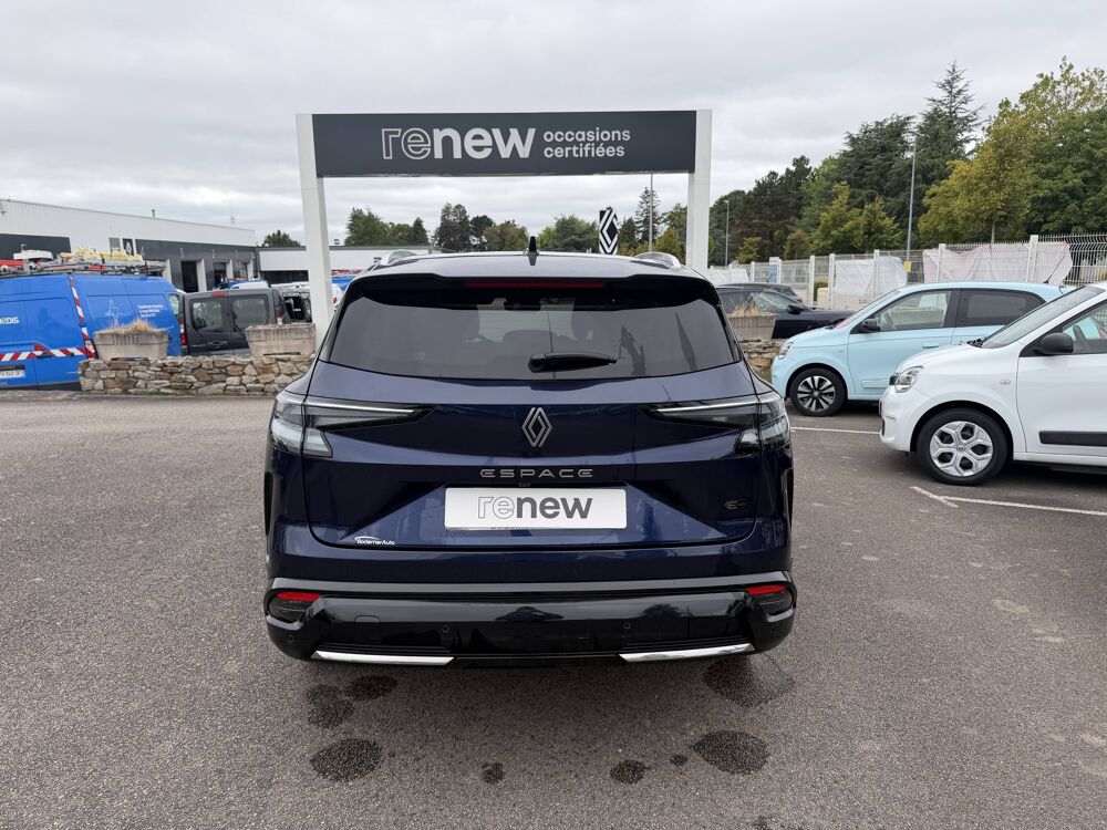 Espace full hybrid E-Tech 200 ch 7pl 2026 occasion 56800 Plo&euml;rmel