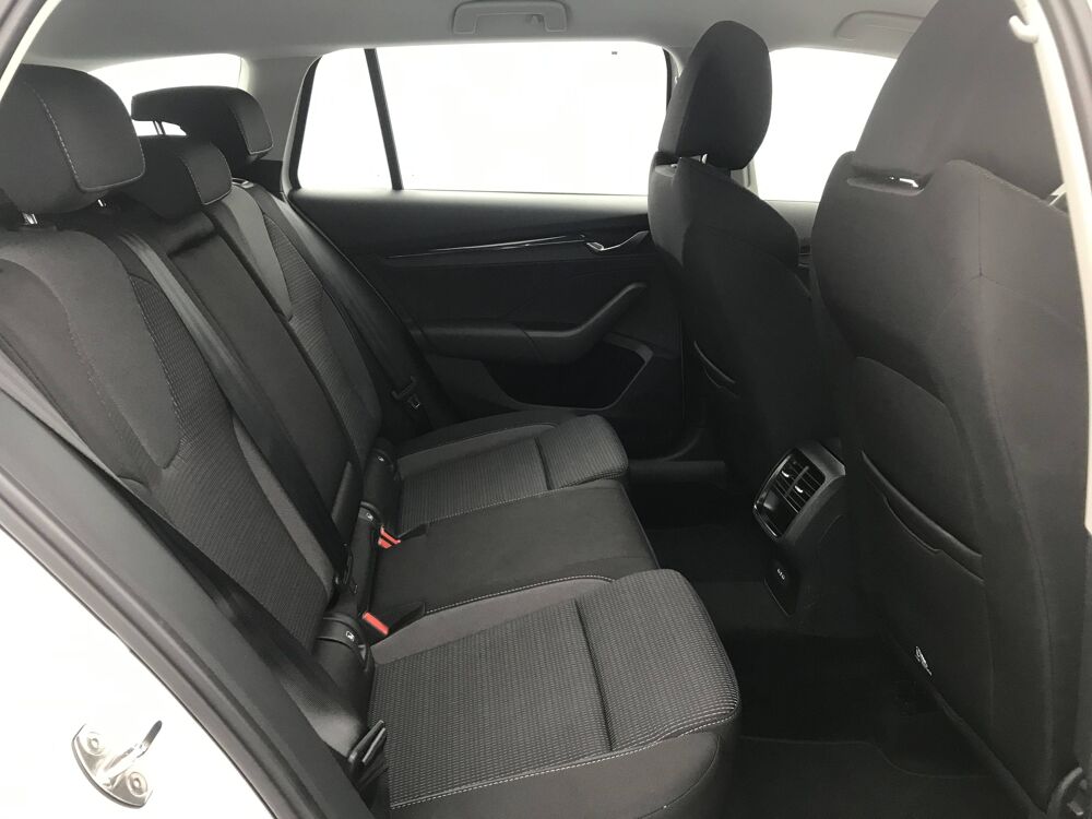 Octavia Combi 2.0 TDI 150 ch DSG7 2024 occasion 25000 Besan&ccedil;on
