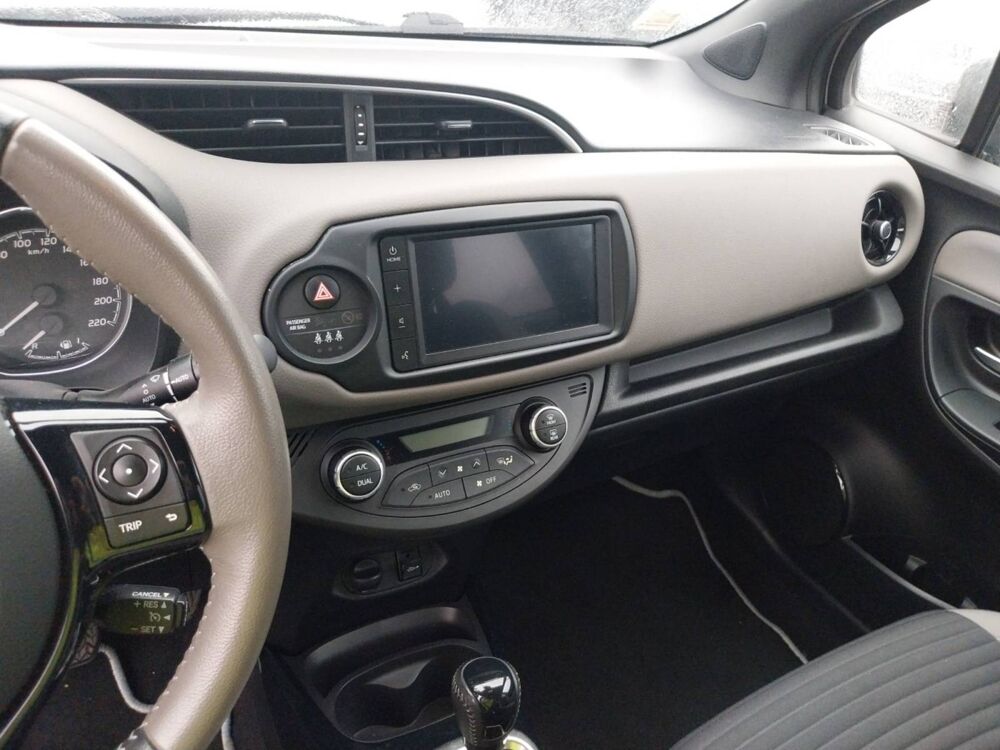 Yaris Hybride Pro 100h 2019 occasion 29150 Ch&acirc;teaulin