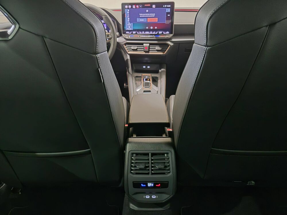 Leon 1.5 eTSI Hybrid 150 ch DSG7 2026 occasion 25000 Besan&ccedil;on