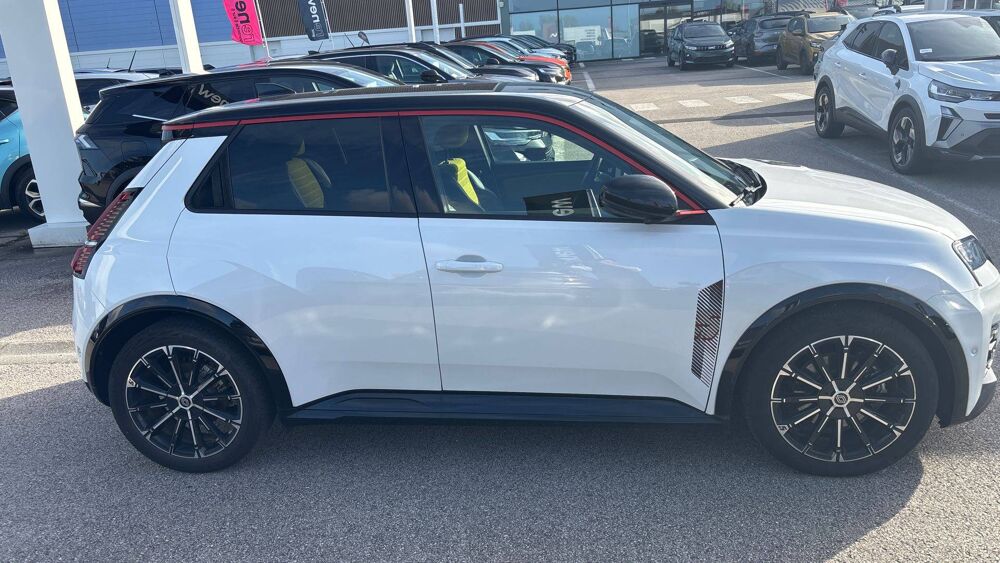 R5 Renault 5 E-Tech Electrique 150 ch autonomie confort 2025 occasion 50100 Cherbourg-en-Cotentin