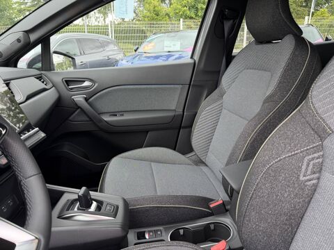 Captur E-Tech full hybrid 160 ch 2026 occasion 56800 Plo&euml;rmel