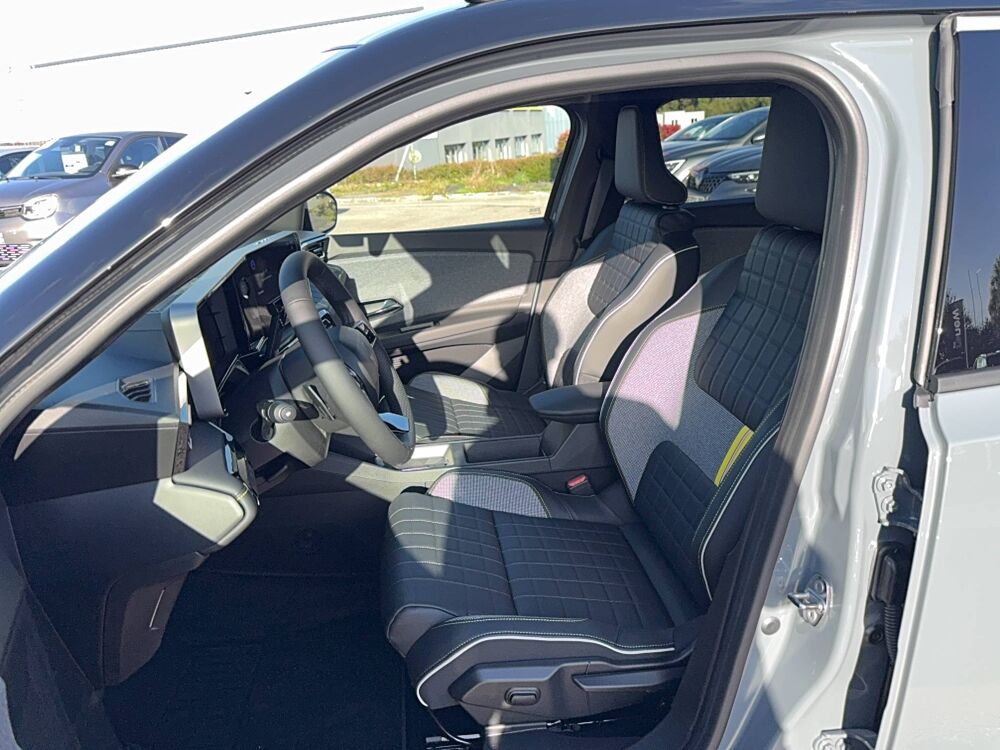 R4 Renault 4 E-Tech Electrique 150 ch autonomie confort 2025 occasion 29000 Quimper