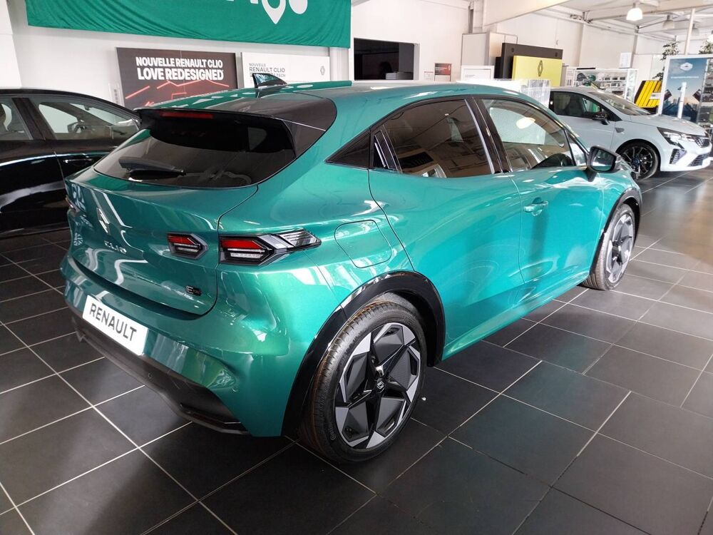 Clio E-Tech full hybrid 160 ch 2026 occasion 29900 Concarneau