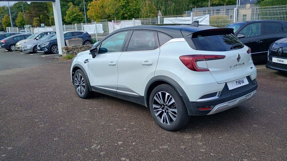 Captur E-Tech hybride 145 2022 occasion 56800 Plo&euml;rmel