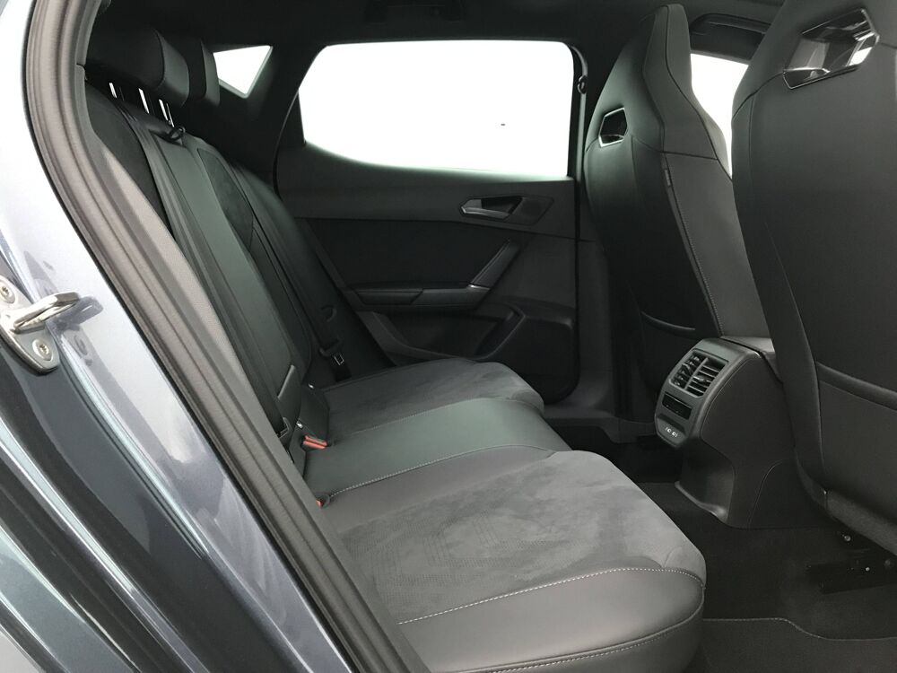 Leon 1.5 eTSI Hybrid 150 ch DSG7 2025 occasion 25000 Besan&ccedil;on