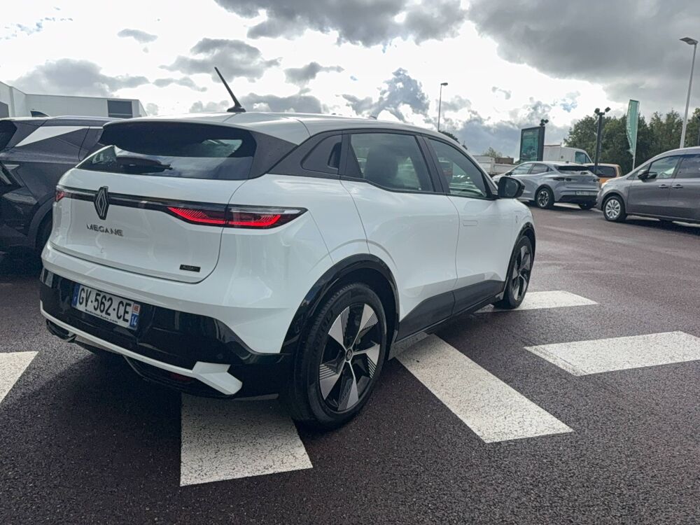 M&eacute;gane Megane E-Tech EV60 220 ch super charge 2024 occasion 50000 Saint-L&ocirc;