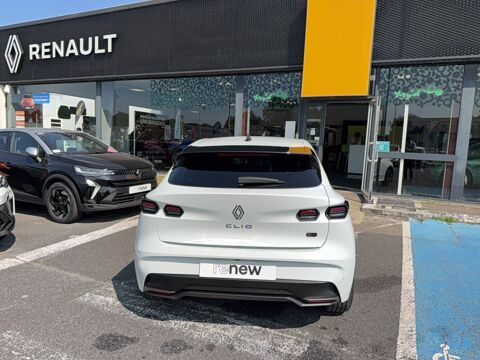 Clio E-Tech full hybrid 160 ch 2026 occasion 56400 Auray