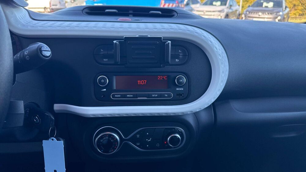 Twingo III E-Tech 2023 occasion 50000 Saint-L&ocirc;