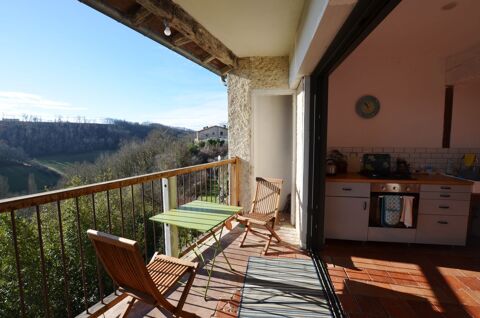   A vendre, 20 minutes d'Auch : Charmante maison de village, r�nov�e, d'une surface habitable de 200m�, garage et rez-de-jardin av Maison - 7 pi�ce(s) - 200 m�