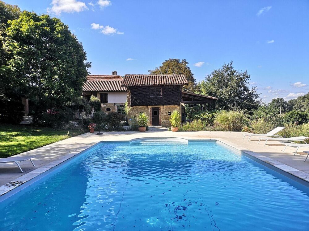 Vente Propriété/Château A vendre, secteur d'Aignan, Gers: Une très belle occasion pour acheter un hameau avec 5 logements (maisons et gîtes), dépendance Aignan