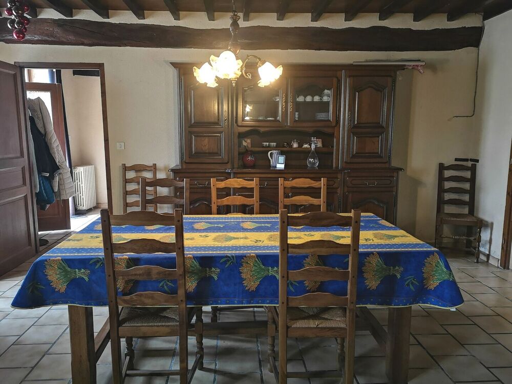 Vente Maison A vendre, Hautes-Pyrénées (65): ferme avec maison et 3 hectares de terrain, 2 puits et de nombreuses dépendances, située dans un Buzon