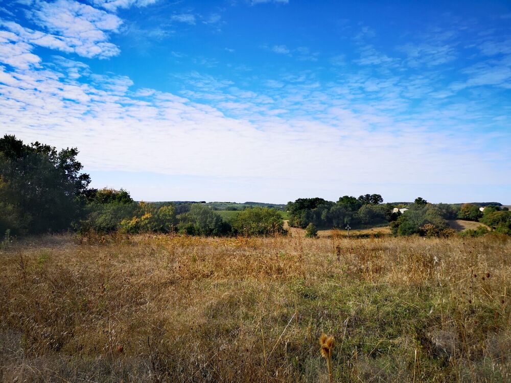Vente Maison A vendre en exclusivité dans le Gers: Jolie maison de village en très bon état avec jardin située dans un village rural et plong Bezolles
