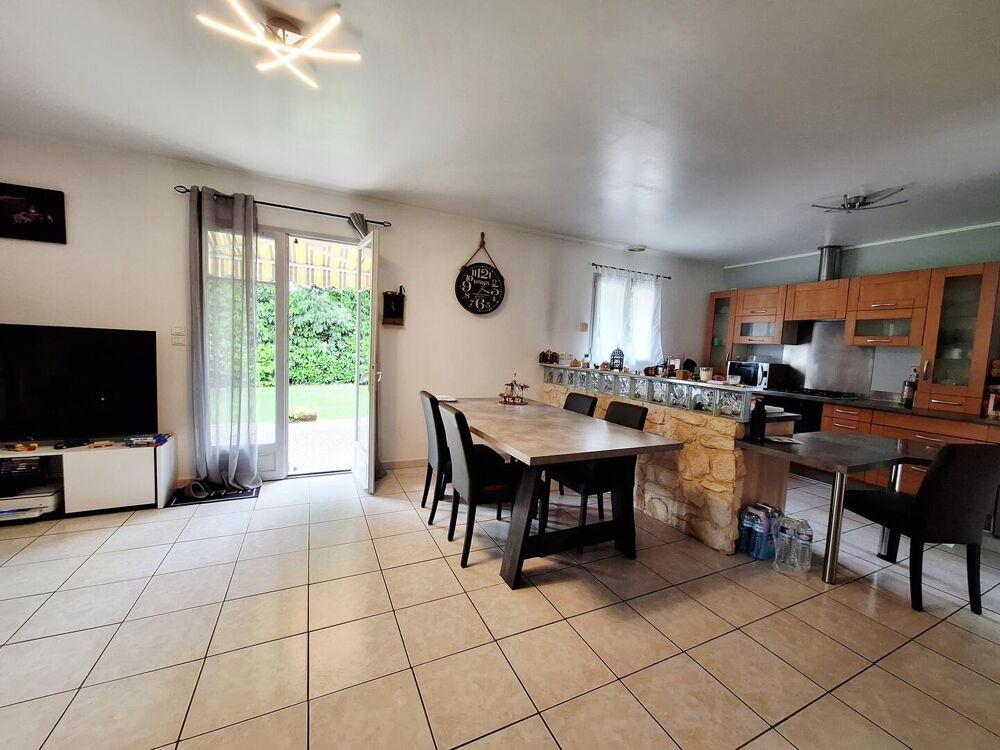 Vente Maison A vendre, Seissan, Gers : Jolie maison de plain-pied,  3 chambres, garage, jacuzzi/piscine thérapeutique, jardin de 2 600m2 Seissan