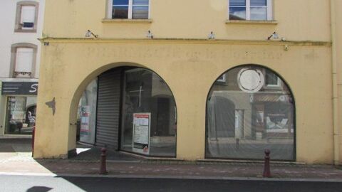   Exclu REMIREMONT - A louer - Garage de 70 m� avec porte sectionnelle isol�e et motoris�e. 