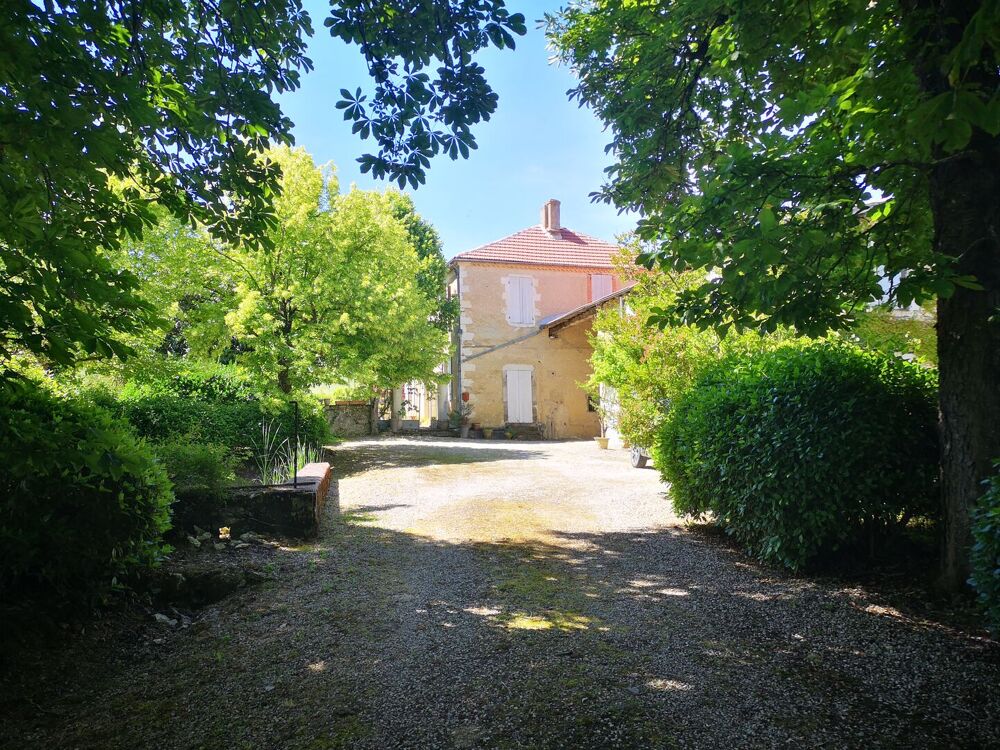 Vente Maison Superbe propriété à vendre en exclusivité près de Jégun, Gers, comprenant deux maisons (grange transformée et maison de maître), Jégun