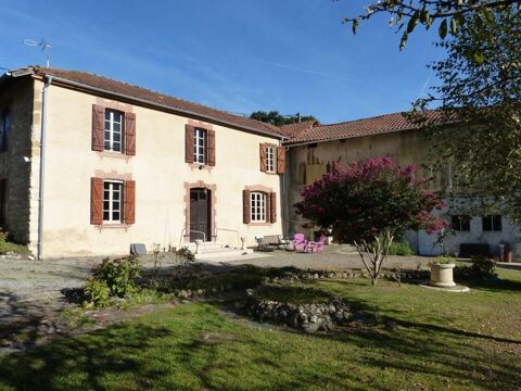   � vendre, proche de Castelnau Magnoac (Hautes Pyr�n�es): Ferme gasconne des ann�es 1750 avec 3 chambres ; granges avec atelier, Maison - 5 pi�ce(s) - 175 m�