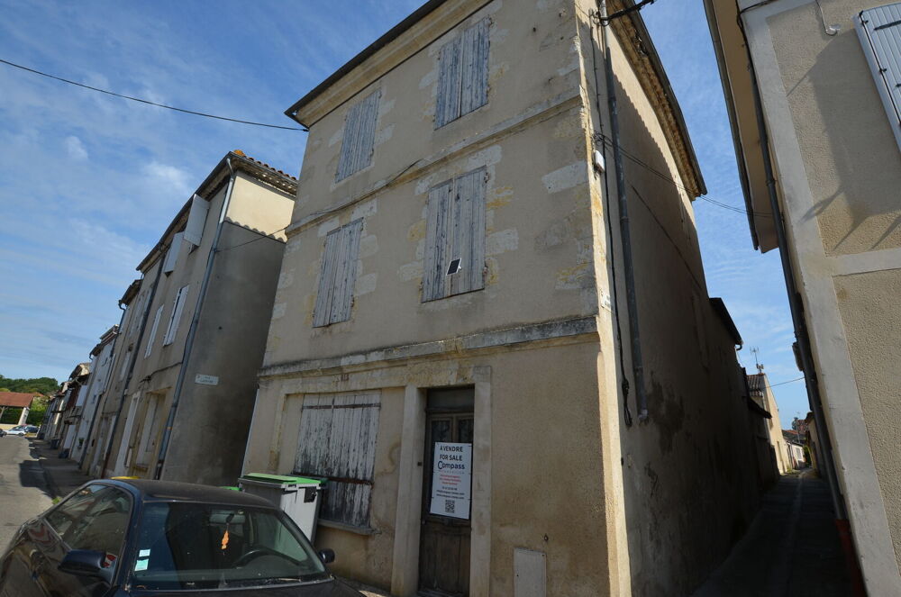 Vente Maison Exclusivité: immeuble (maison à usage d'habitation avec garage et cour de 25m²) à rénover entièrement au coeur de la ville de Co Condom