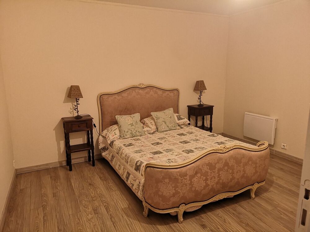 A vendre : Appartement de 3 chambres dans le centre de Marcic avec salon de 30 m² - DPE D