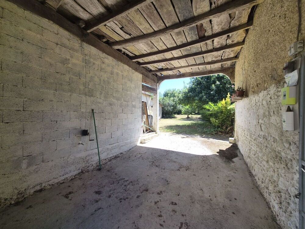 Vente Maison À vendre, proche de Tarbes (Hautes-Pyrénées): maison de plain-pied (ancienne fermette) à rénover avec grenier, garage, cour priv Aubarede