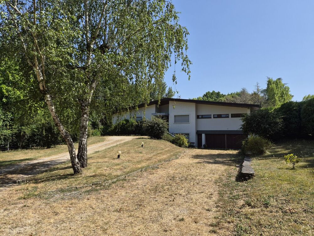 À vendre, proche de Trie-sur-Baïse (Hautes Pyrénées): Villa 5 chambres avec sous-sol, garage et piscine, nichée au coeur d'un jar