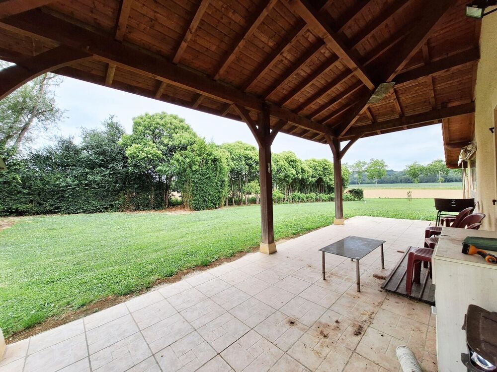 Vente Maison A vendre, Seissan, Gers : Jolie maison de plain-pied,  3 chambres, garage, jacuzzi/piscine th�rapeutique, jardin de 2 600m2 Seissan