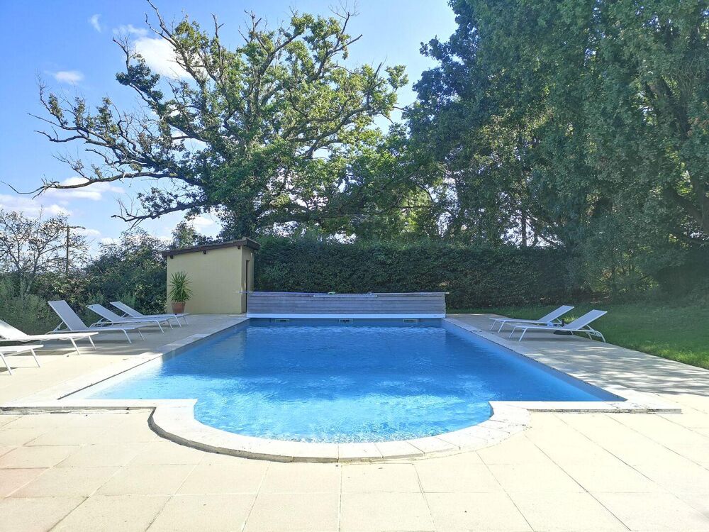 Vente Propriété/Château A vendre, secteur d'Aignan, Gers: Une très belle occasion pour acheter un hameau avec 5 logements (maisons et gîtes), dépendance Aignan