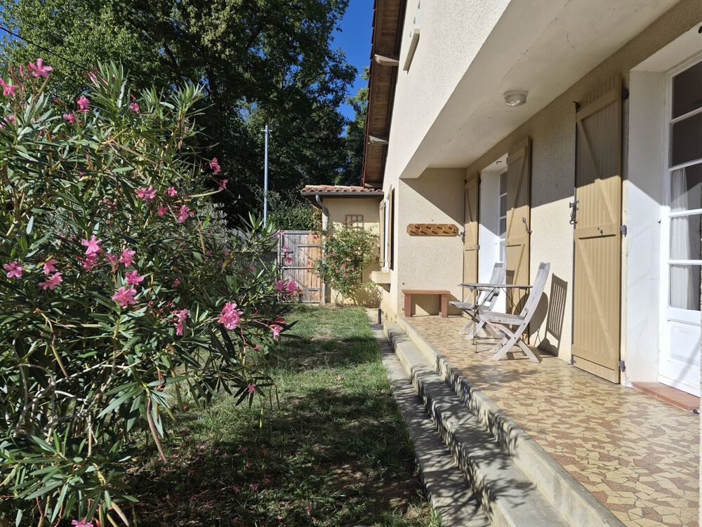 Vente Maison À vendre, Castelnau-Magnoac (Hautes-Pyrénées) : maison de plain-pied, 3 chambres, garage et jardin de 998m², emplacement au calm Castelnau magnoac