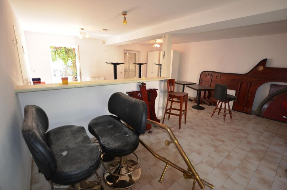 A vendre, Castéra-Verduzan (Gers): Maison de village proche des commodités et d'une école avec 3 chambres, garage, abri voiture,