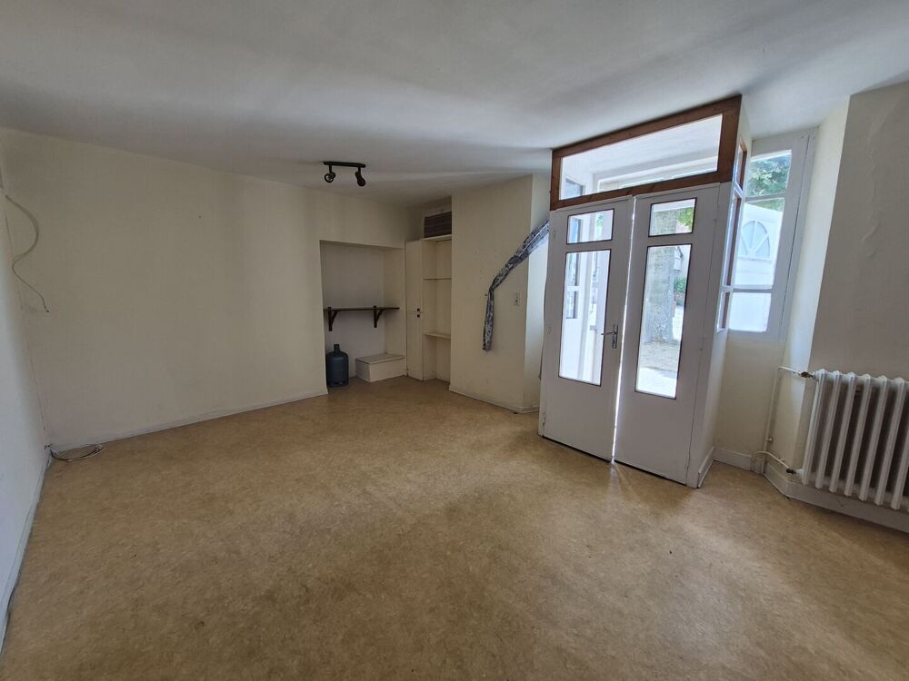 À vendre, Trie-sur-Baïse (Hautes-Pyrénées): Maison mitoyenne avec 2 chambres et un garage/atelier. Emplacement idéal et calme, t