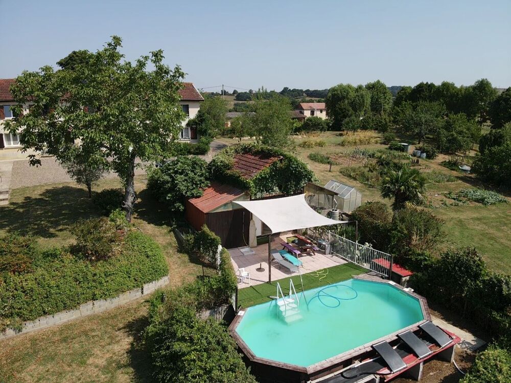 Rare ! À vendre près de Marciac : maison (ancienne ferme) de 2,7 ha, avec 2 gîtes et des dépendances, vue sur les Pyrénées. DPE