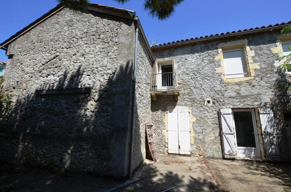 A vendre, Castéra-Verduzan (Gers): Maison de village proche des commodités et d'une école avec 3 chambres, garage, abri voiture,