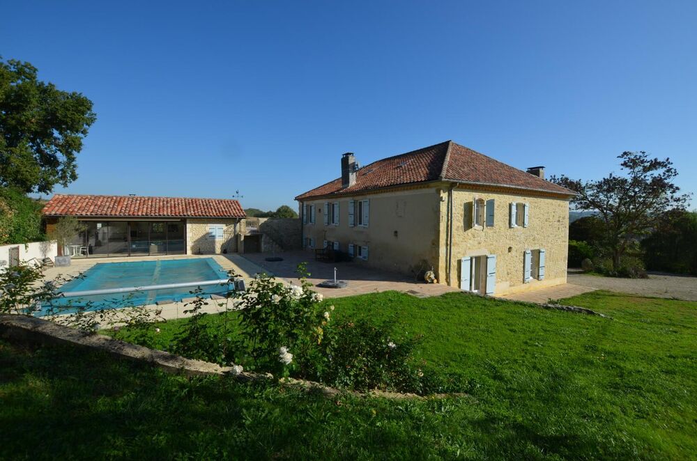 Vente Maison A vendre, Gers : Belle maison gasconne sur terrain avec prairies de 4,2 ha avec piscine, dépendances, chemin d'accès privé avec Vic-fezensac