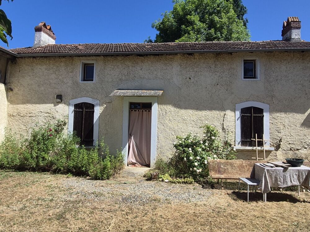 Vente Maison À vendre, proche de Tarbes (Hautes-Pyrénées): maison de plain-pied (ancienne fermette) à rénover avec grenier, garage, cour priv Aubarede