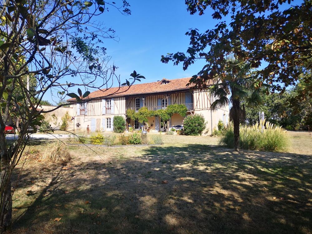 Vente Maison A vendre, Gers: Magnifique propriété de caractère très confortable de 1650 alliant cachet, intimité et confort moderne, 3/4 cham Mielan