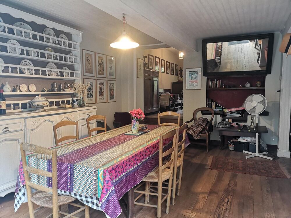 Prix en baisse! A vendre, maison de village dans le Gers : Spacieuse propriété, 3 chambres avec jardin, à quelques pas de toutes