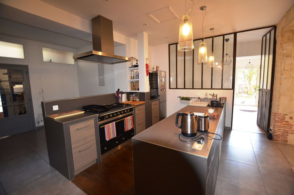 Maison 10 pièces 380 m² · à Vic-Fezensac · 380 m² · 275 000 €