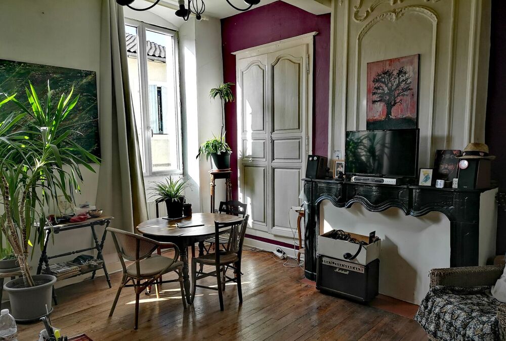 À vendre, Vic-Fezensac, Gers: maison de ville lumineuse avec 3 chambres, grand garage/atelier et grange une rue tranquille à se