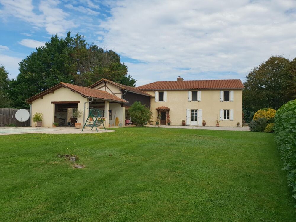Vente Maison À vendre, proche Trie-sur-Baïse (Hautes-Pyrénées): Maison avec 3 chambres; jardin clos de 1 313 m² avec terrasse d'été et piscin Duffort