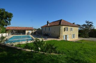  Maison à vendre 10 pièces 393 m²