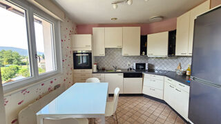  Maison  vendre 6 pices 146 m