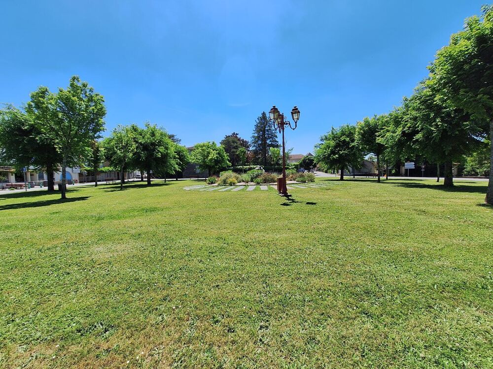 Vente Maison A vendre, proche de Galan, Hautes-Pyr�n�es: deux maisons de village tr�s spacieuses avec un grand garage et terrain, au c�ur d'u Recurt