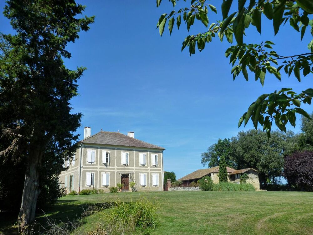 A vendre, Vic-Fezensac, Gers : Magnifique maison de maître authentique avec des beaux volumes et éléments d'époque, grandes dépe