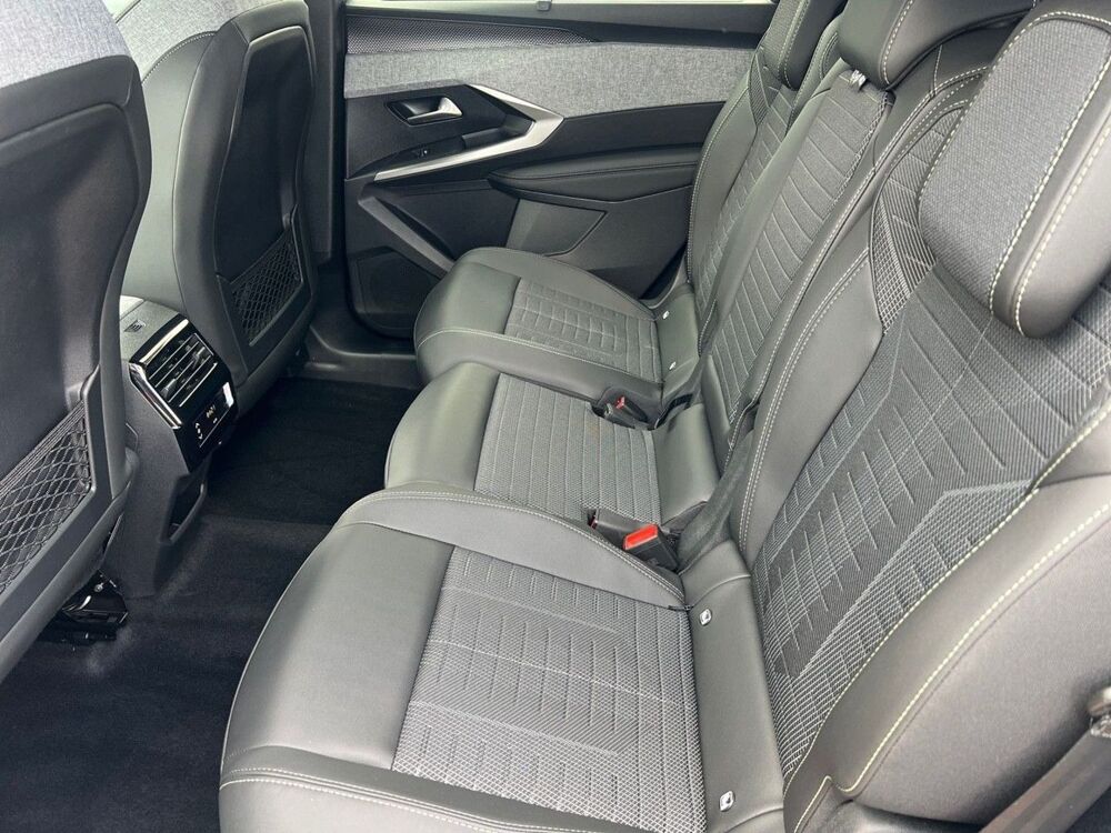 5008 Hybrid 145 e-DCS6 GT Pack 360&Acirc;&deg; Vision & Drive Assist Plus 2026 occasion 81380 Lescure-d'Albigeois